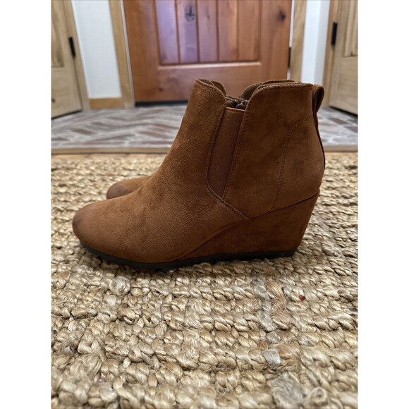 Pierre Dumas Boots Womens Size 10 Suede Tan Ankle Zip Wedge Booties - Picture 4 of 11